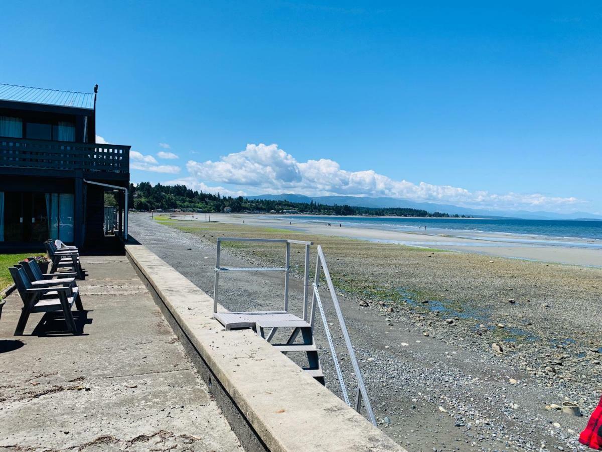 Sand Pebbles Inn Qualicum Beach Exterior photo